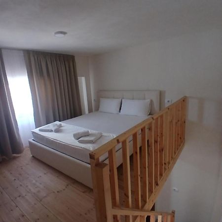 Vila Francesko Ksamil Bagian luar foto