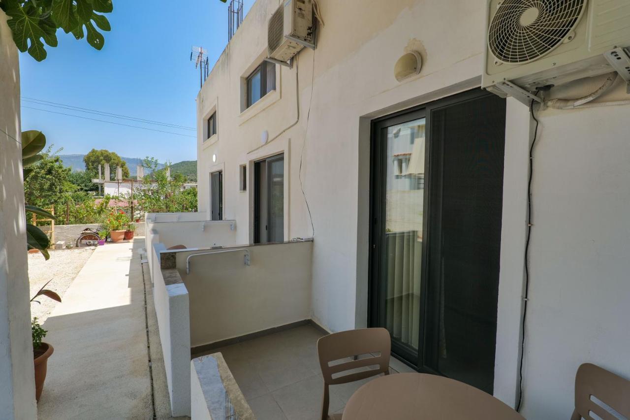 Vila Francesko Ksamil Bagian luar foto