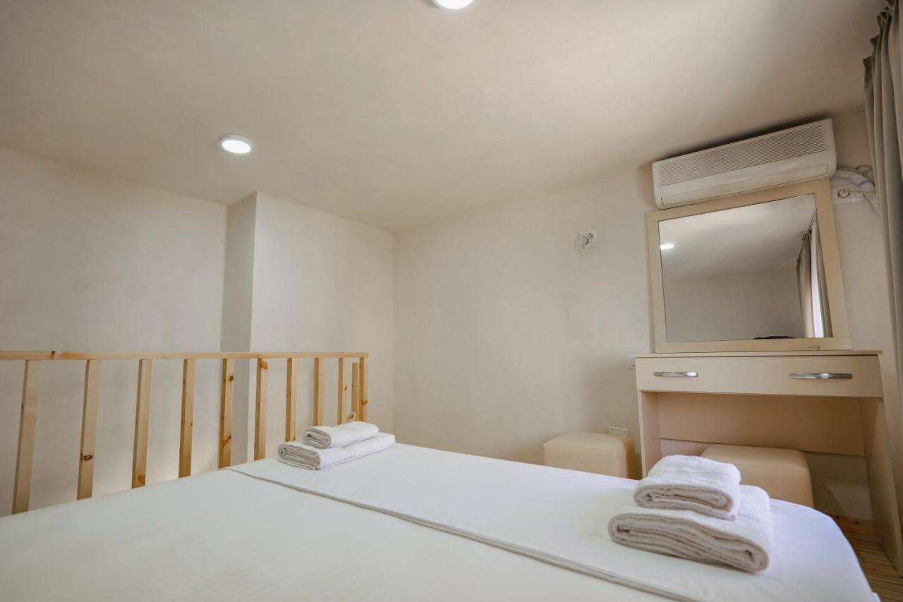 Vila Francesko Ksamil Bagian luar foto