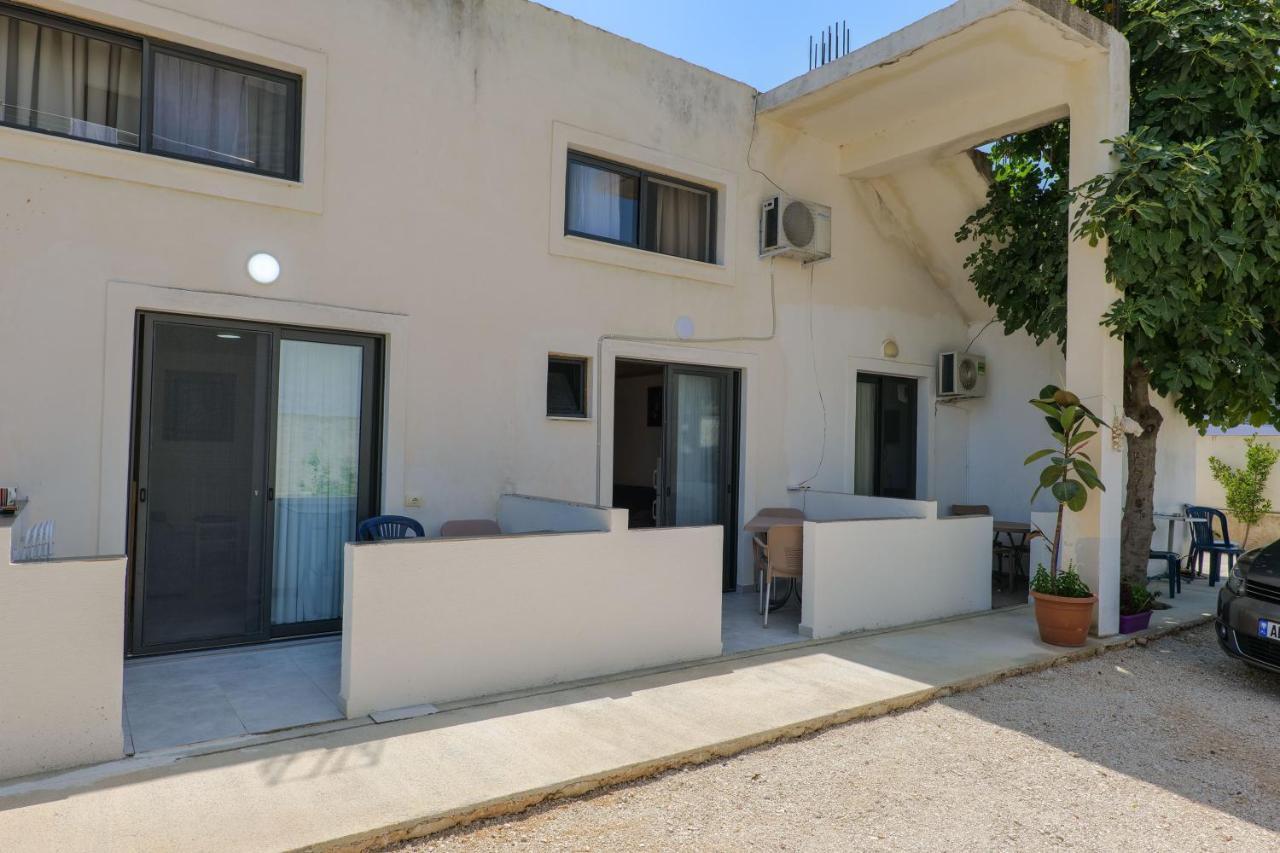 Vila Francesko Ksamil Bagian luar foto