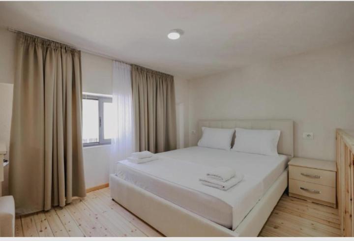 Vila Francesko Ksamil Bagian luar foto