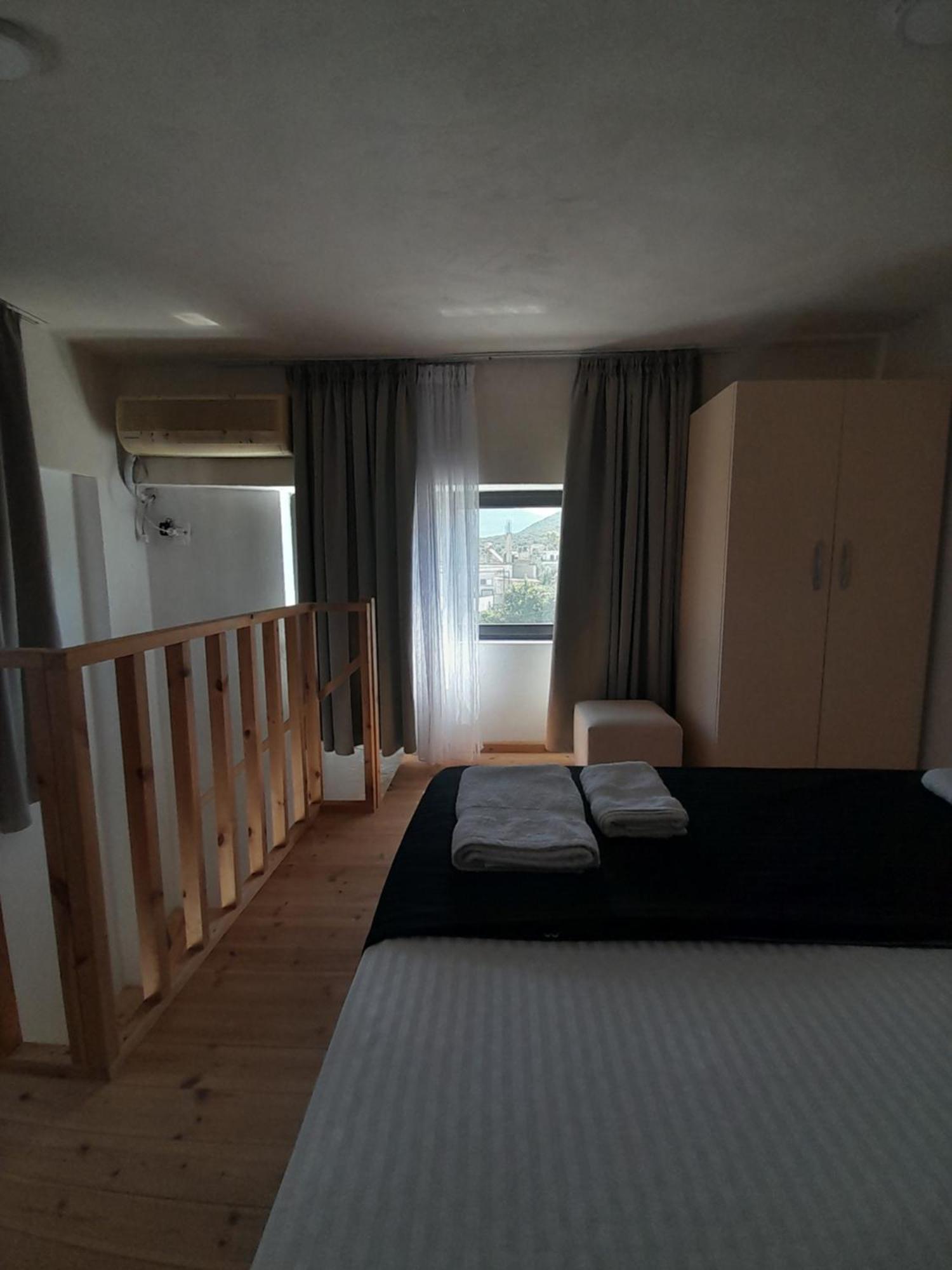 Vila Francesko Ksamil Bagian luar foto