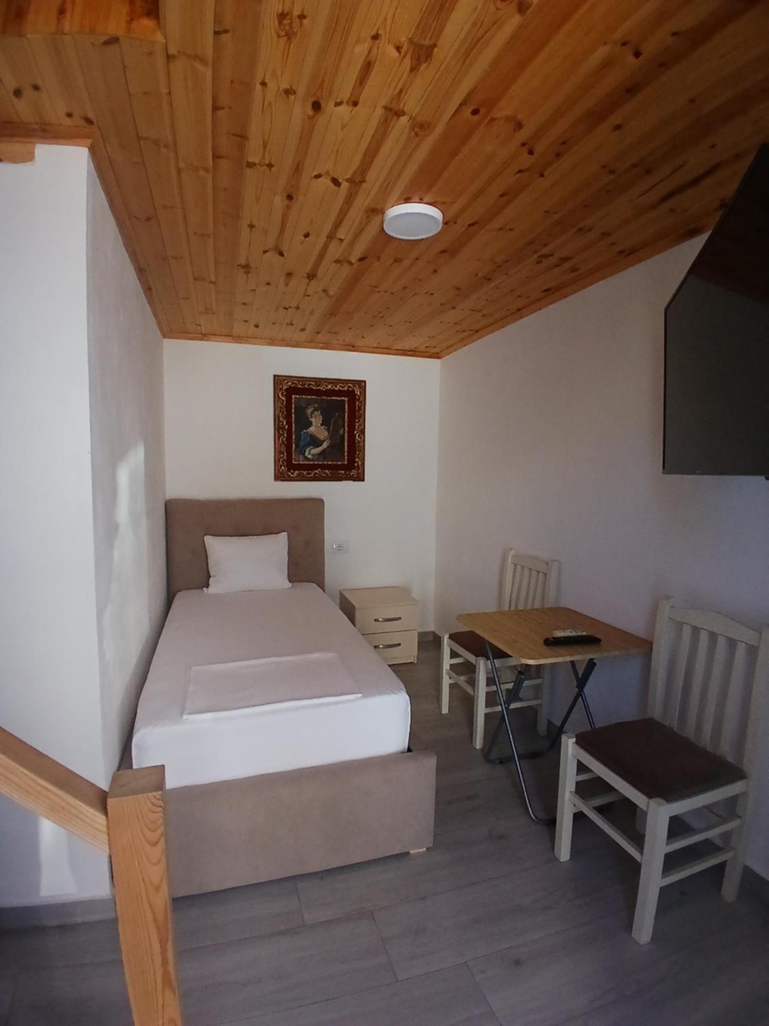 Vila Francesko Ksamil Bagian luar foto